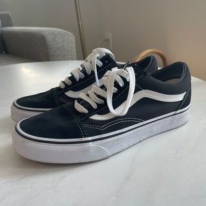 Vans Old Skool Black Shoes, Men’s 6.5 Women’s 8
